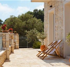 3 bedroom villa with pool & sea views, near Palaiokastrítsa, sleeps 6